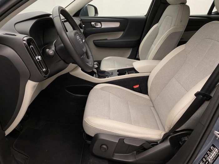 Volvo XC40 T3 MOMENTUM REZERVACE 1.5 Momentum