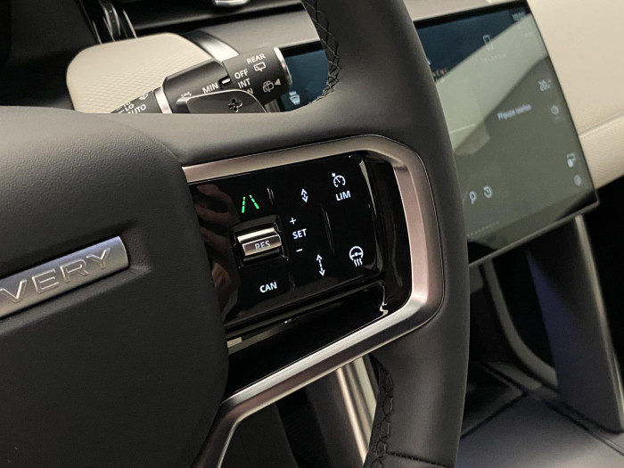 Land Rover Discovery Sport D200 DYNAMIC SE AWD REZERVACE 2.0 d Dynamic SE