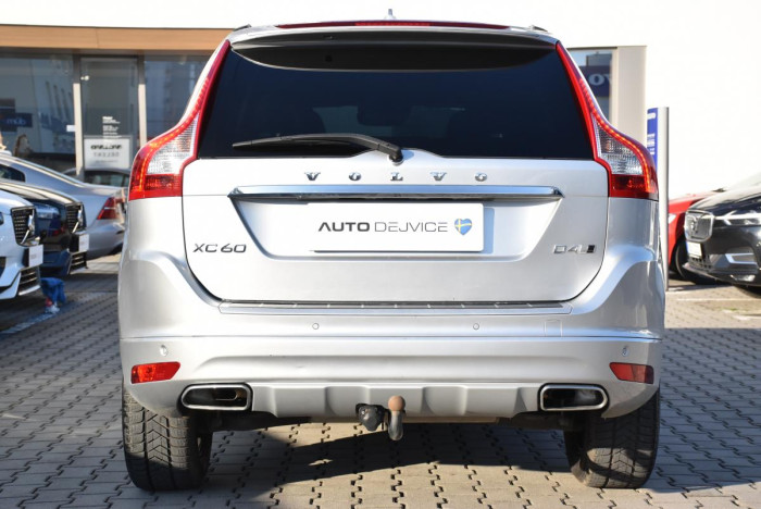 Volvo XC60 D4 AWD SUMMUM REZERVACE 2.4 d Summum