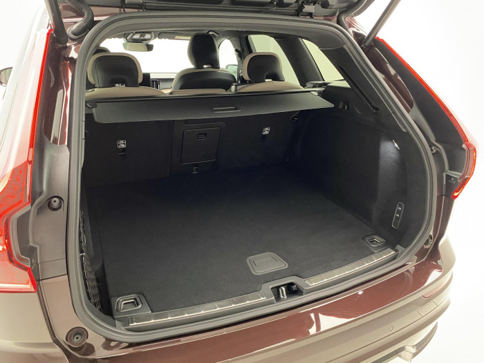 Volvo XC60 B5 AWD AUT DARK PLUS