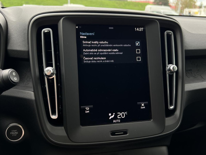 Volvo XC40 T2 ESSENTIAL CZ