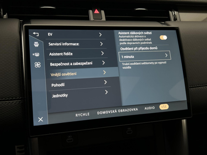 Land Rover Discovery Sport P300e DYNAMIC SE REZERVACE 1.5 Dynamic SE