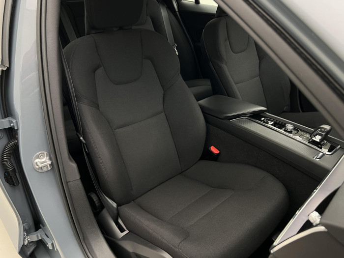 Volvo V60 B4 MOMENTUM AUT 2.0 Momentum