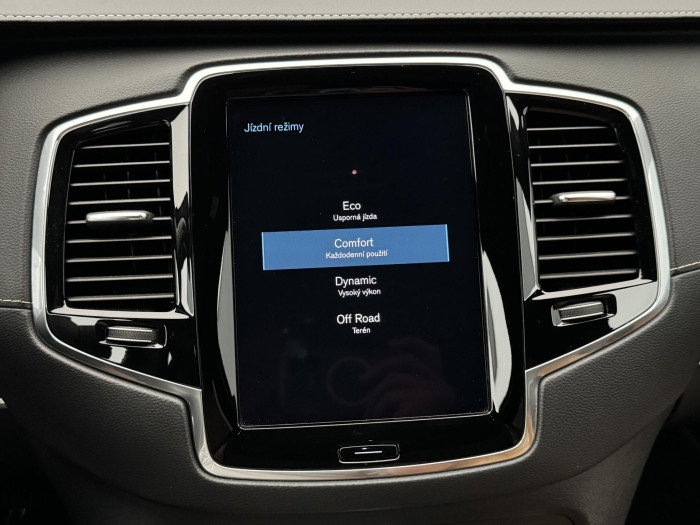 Volvo XC90 B5 AWD INSCRIPTION CZ 7M