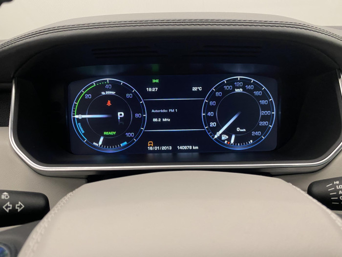 Land Rover Range Rover HYBRID AUTOBIOGRAPHY REZERVACE