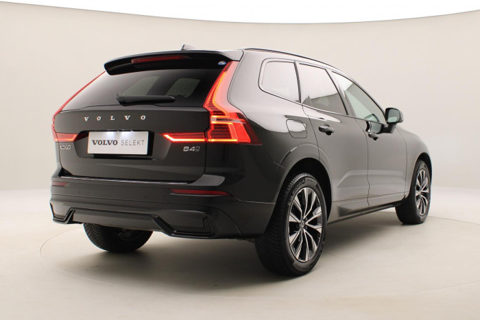 Volvo XC60 B4 AWD R-DESIGN AUT CZ 1.maj