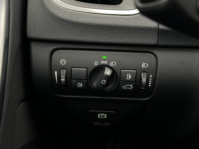 Volvo V60 D3 MOMENTUM AUT 2.0 d Momentum