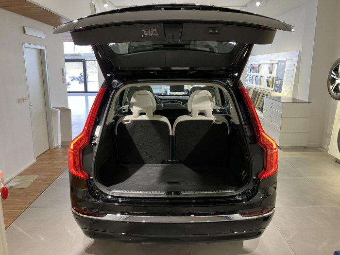 Volvo XC90 B5 BRIGHT PLUS - Rezervace 2.0 Plus