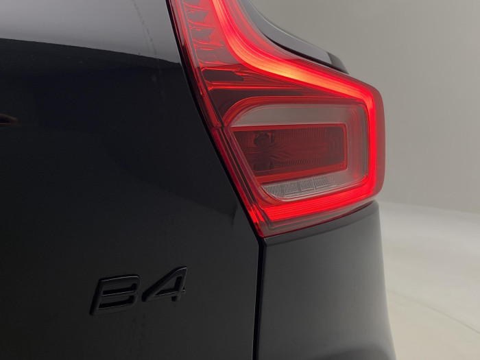 Volvo XC40 B4 AUT PLUS BLACK EDITION