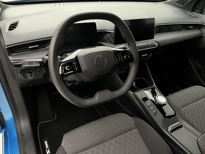 MG MG3 1.5 EMOTION Hybrid+ AUT CZ