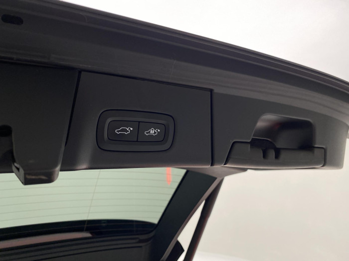 Volvo V90 T4 MOMENTUM AUT REZERVACE 2.0 Momentum