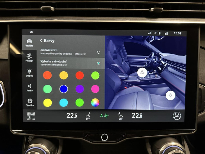 Lynk & Co 01 PHEV DCT AUT 1.maj. REZERVACE