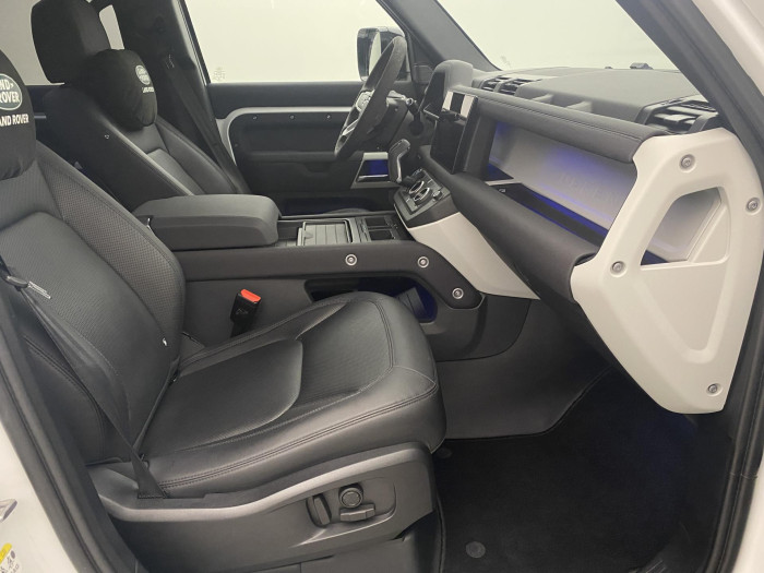 Land Rover Defender 110 D250 SE AWD AUT CZ 3.0 d SE