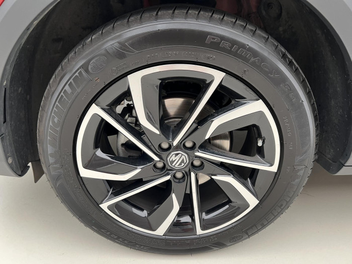 MG ZS 1.0T EXCLUSIVE AUT CZ 1.maj. 1.0 Exclusive