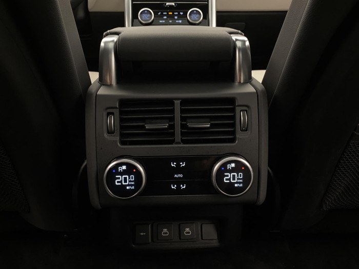 Land Rover Discovery D250 SE AWD AUT REZERVACE 3.0 d SE