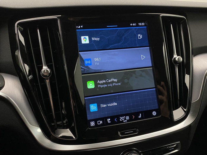 Volvo V60 CC B4 AWD MOMENTUM REZERVACE 2.0 CC CC Momentum