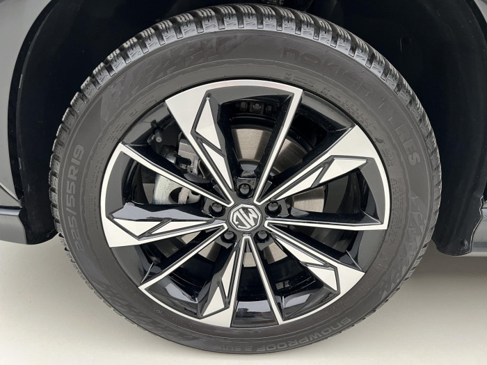 MG HS 1.5 TGI EXCLUSIVE AUT CZ 1.maj 1.5 Exclusive
