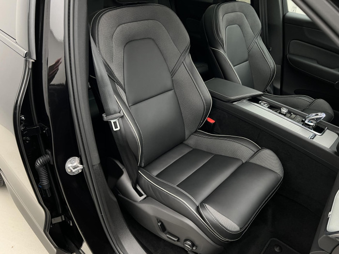 Volvo XC60 T6 AWD RECHARGE BLACK EDITION 2.0 Edition