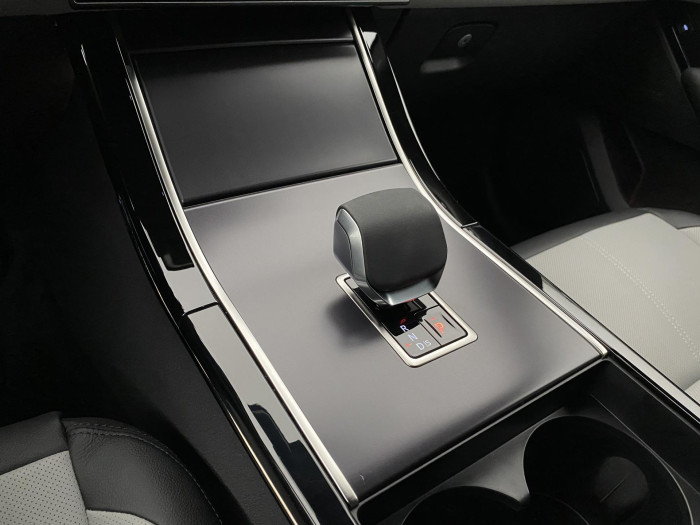 Land Rover Range Rover Velar D300 DYNAMIC SE AUT AWD 3.0 d Dynamic SE