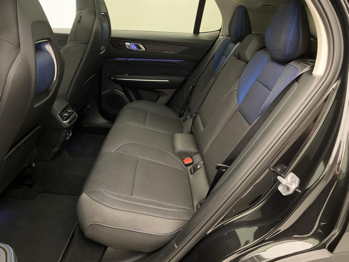 Lynk & Co 01 PHEV DCT AUT REZERVACE