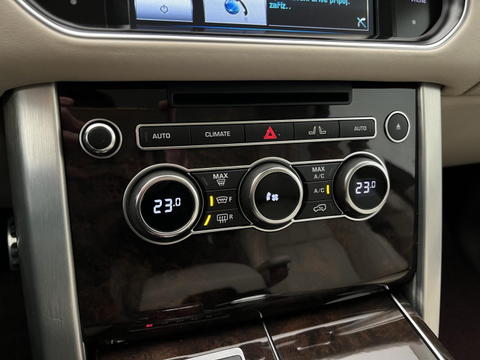 Land Rover Range Rover 4.4 SDV8 AUTOBIOGRAPHY AWD AUT