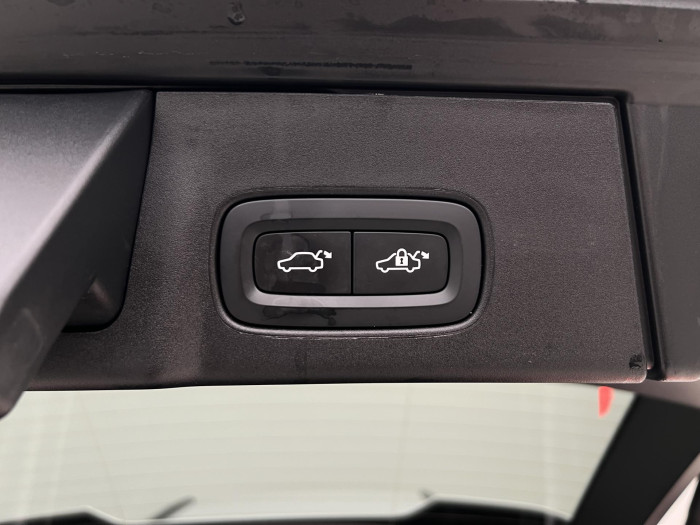 Volvo V90 T6 AWD RECHARGE PLUS DARK AUT