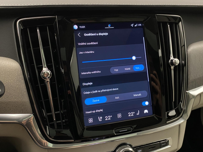 Volvo V90 T8 AWD Plug-in DARK ULTRA