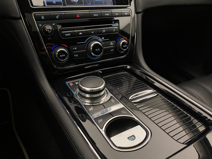 Jaguar XJ 3.0 V6D AUT 3.0 d