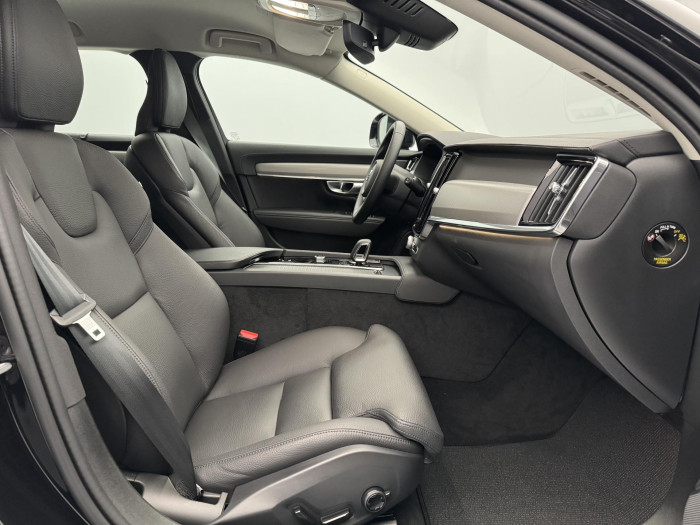 Volvo V90 CC B4 AWD PLUS BRIGHT AUT CZ