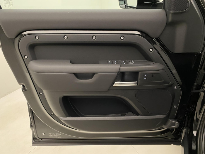 Land Rover Defender 110 D200 S AWD AUT REZERVACE 3.0 d