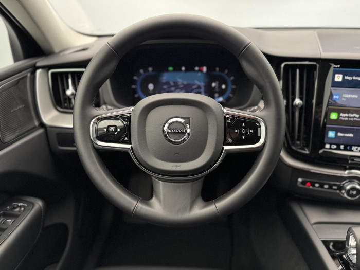 Volvo XC60 B4 AWD PLUS DARK AUT 1.maj