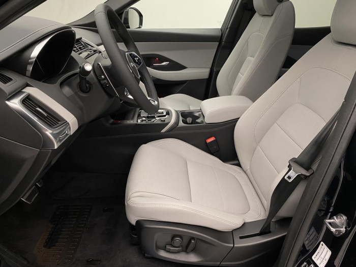 Jaguar E-Pace P250 R-DYNAMIC SE AWD AUT 2.0 Dynamic SE