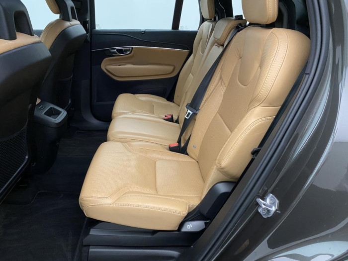 Volvo XC90 B5 AWD INSCRIPTION REZERVACE