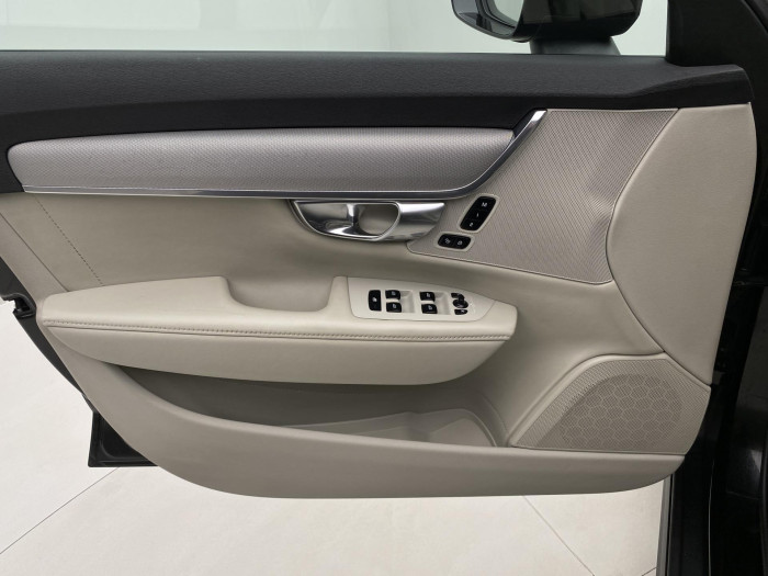 Volvo V90 CC D5 AWD INSCRIPTION AUT CZ 2.0 d CC CC