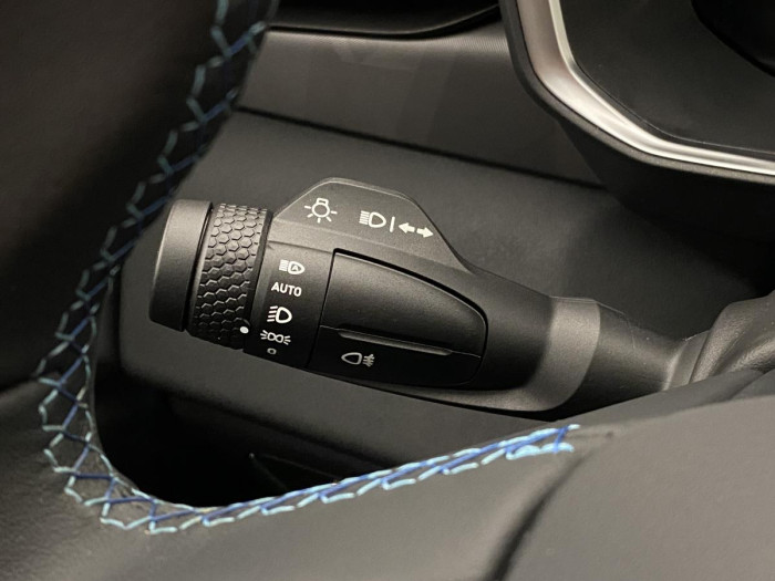 Lynk & Co 01 PHEV DCT AUT REZERVACE