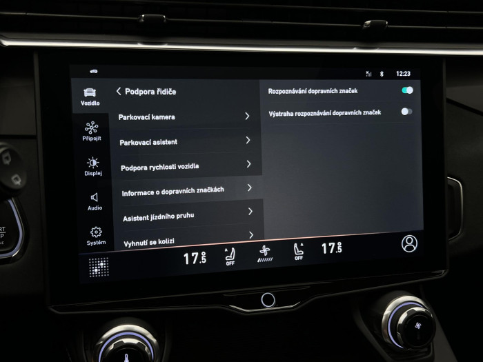 Lynk & Co 01 PHEV DCT AUT 1.maj.