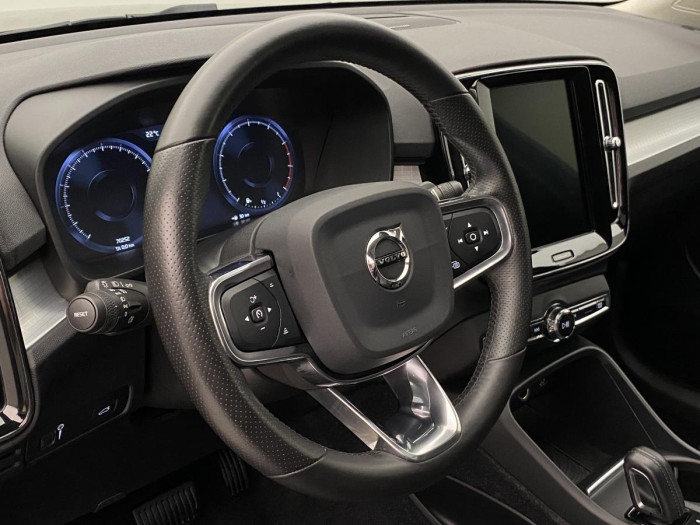 Volvo XC40 T5 AWD MOMENTUM REZERVACE 2.0 Momentum