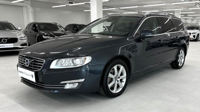 Volvo V70 D4 AWD SUMMUM AUT REZERVACE 2.4 d Summum