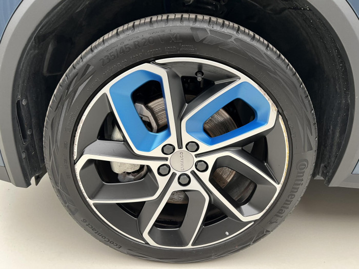 Lynk & Co 01 PHEV DCT AUT 1.maj.