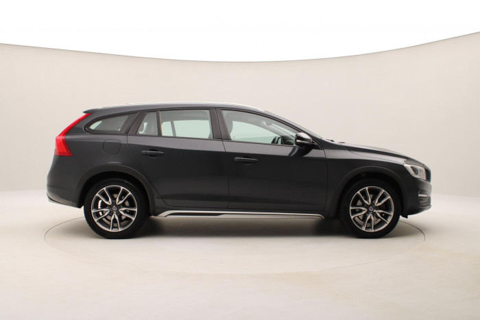 Volvo V60 CC D4 AWD SUMMUM AUT 2.4 d CC CC Summum