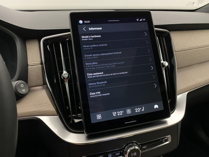 Volvo XC90 T8 AWD RECHARGE DARK ULTRA 7