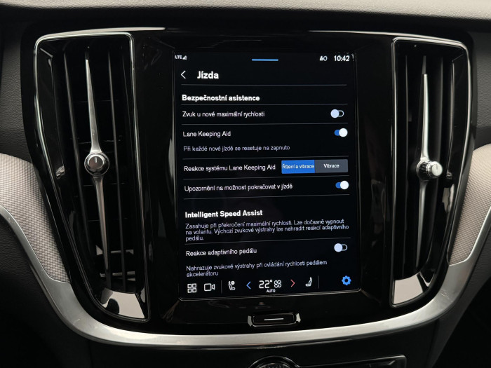 Volvo S60 T8 AWD RECHARGE CZ 1.maj