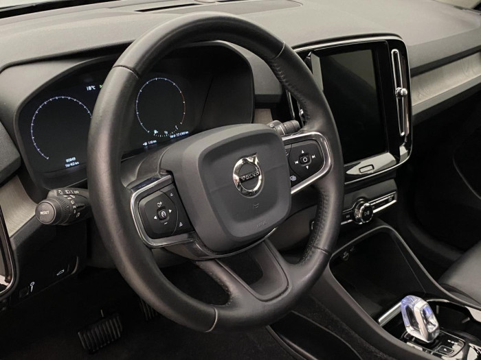 Volvo XC40 D3 INSCRIPTION AUT REZERVACE 2.0 d