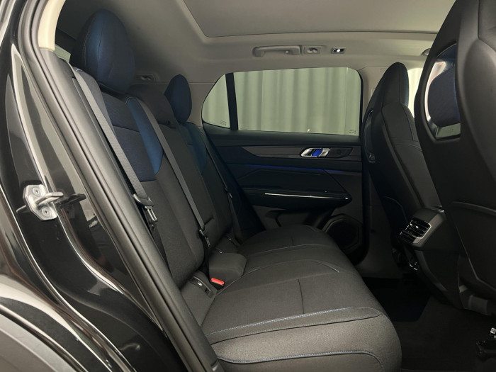 Lynk & Co 01 HEV DCT AUT