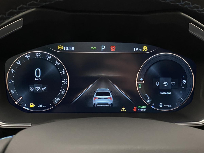 Lynk & Co 01 PHEV DCT AUT 1.maj. REZERVACE