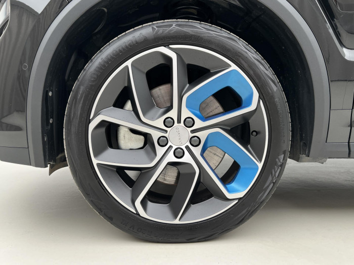 Lynk & Co 01 PHEV DCT AUT