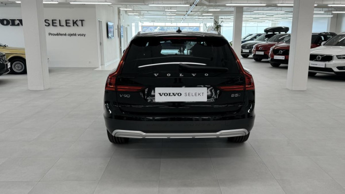 Volvo V90 CROSS COUNTRY B5 REZERVACE