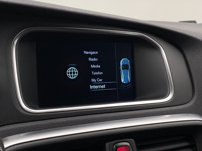 Volvo V40 D3 MOMENTUM 2.0 d Momentum