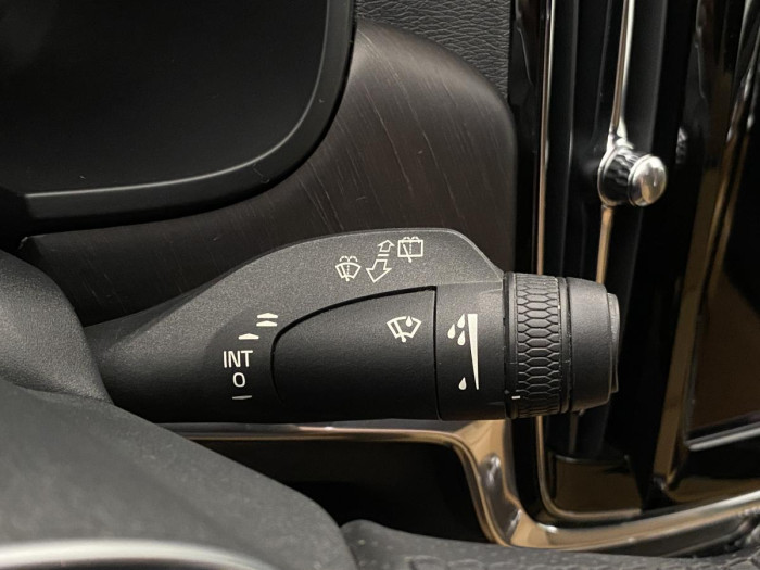 Volvo V90 CC D5 AWD PRO AUT REZERVACE 2.0 d CC CC