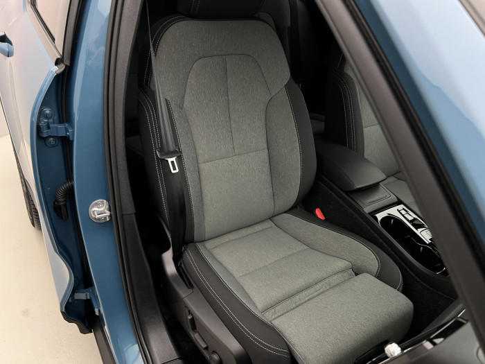 Volvo XC40 B3 PLUS DARK AUT CZ 1.maj.